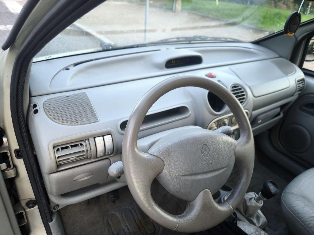 Renault Twingo initiale teto panorâmico