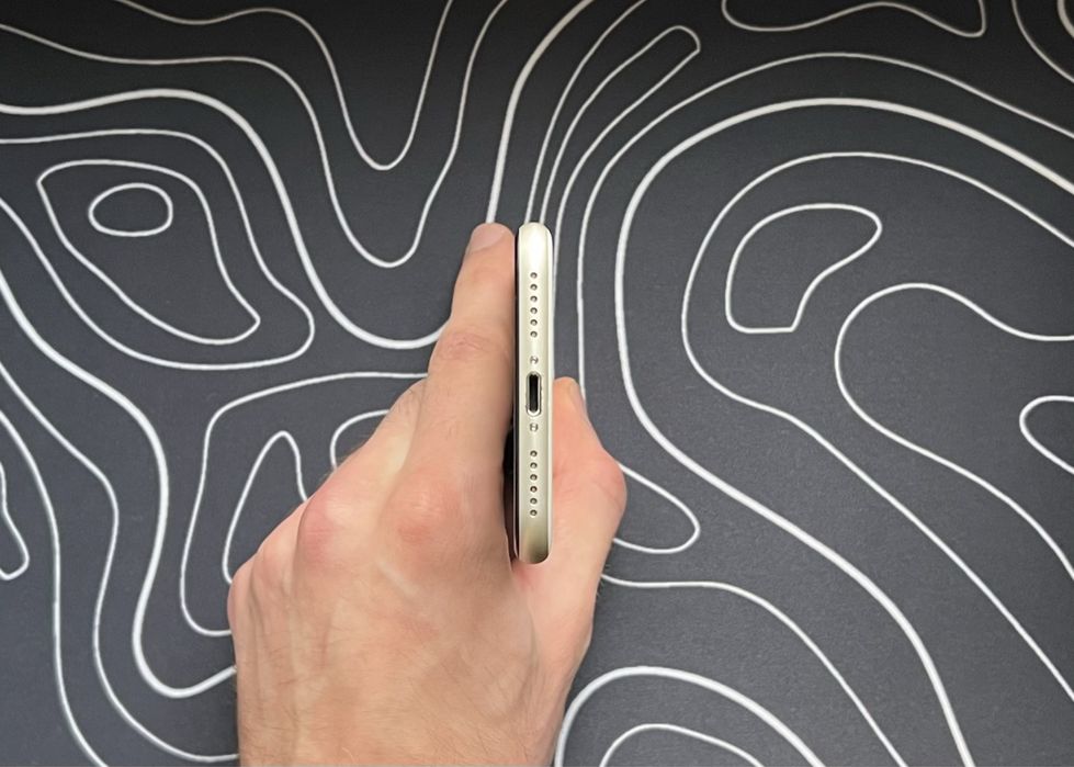 Превосходный iPhone SE 2022 - 128 гб - 92% АКБ - NEVERLOCK - STARLIGHT