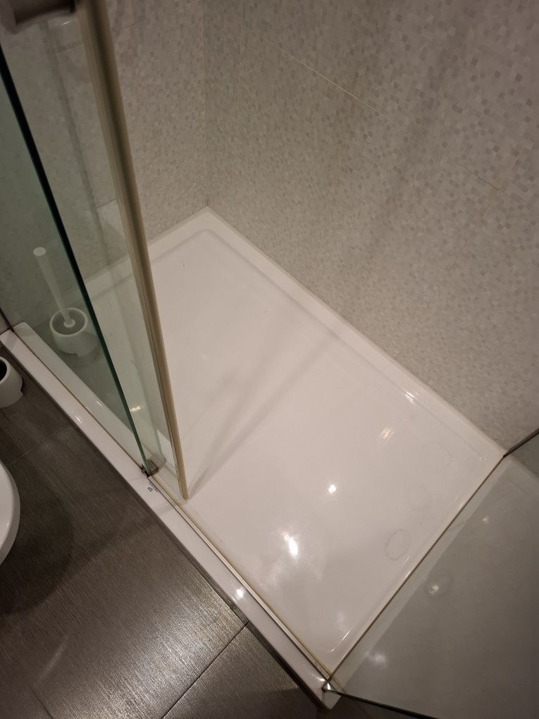 Vendo conjunto base duche, cabine e coluna hidromassagem
