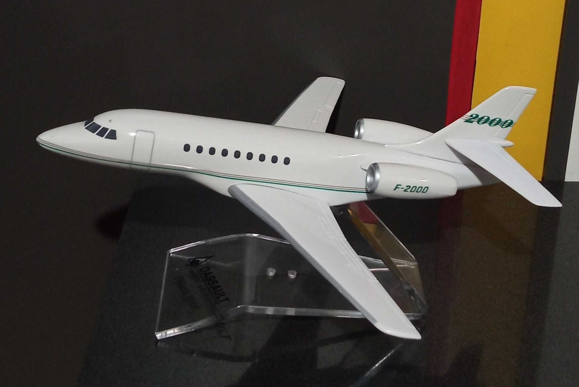 Dassault Falcon F-2000 Aviation model samolotu