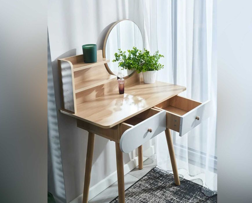 Туалетний столик з круглим дзеркалом/Косметический женский стіл