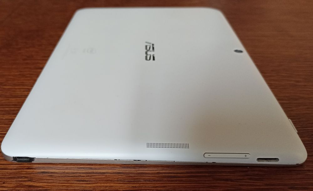 Планшет ,, ASUS ,, K018 экран 10 дюймов