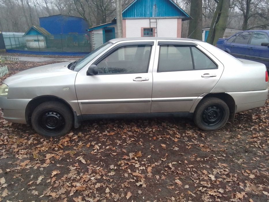 Чері амулет на повному боєвому ходу