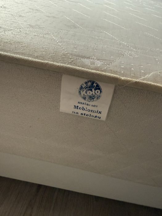 Łoże łóżko malzenskie z grubym materwcem 140/200