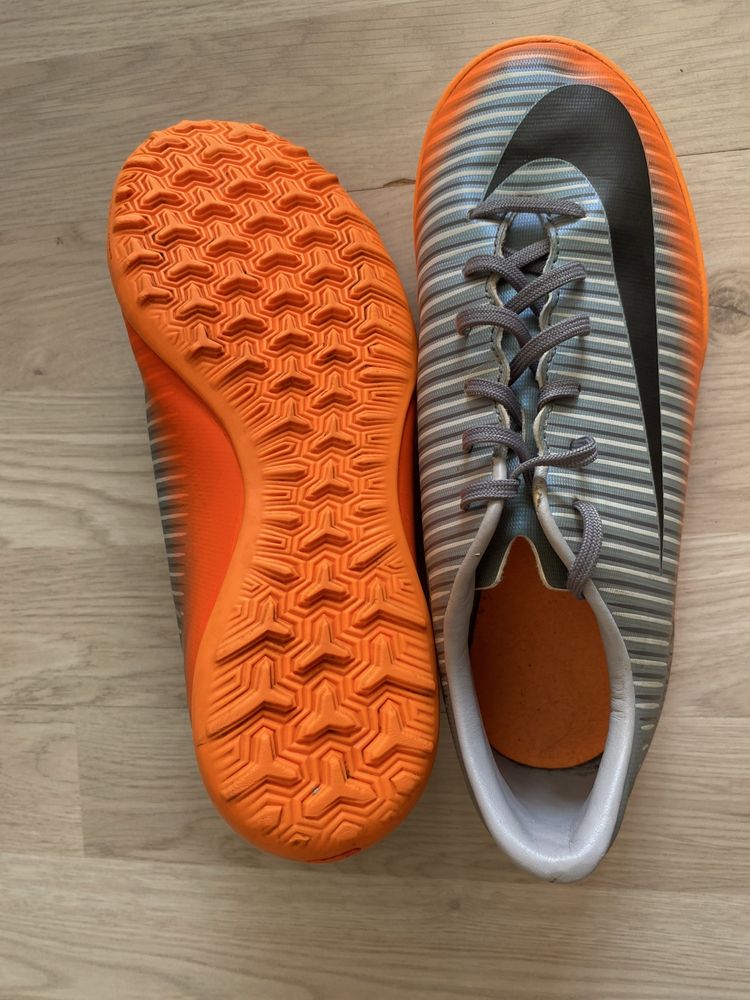 Сороканіжки футзалки бампи копочки 38р24см Nike Mercurial OriginajНайк