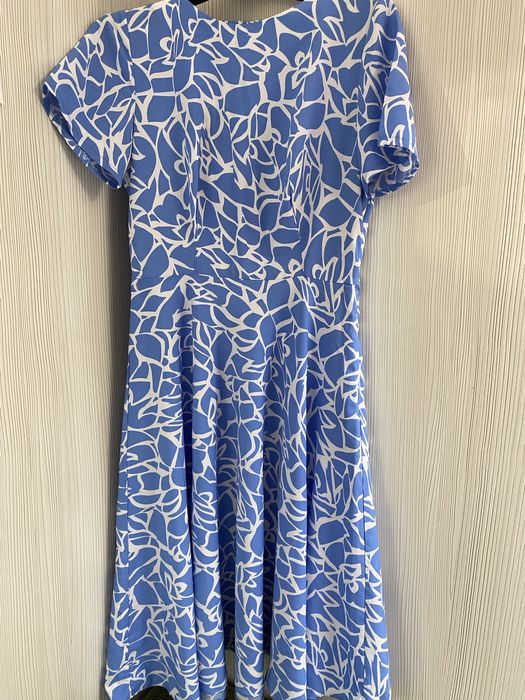 Продам нову сукню