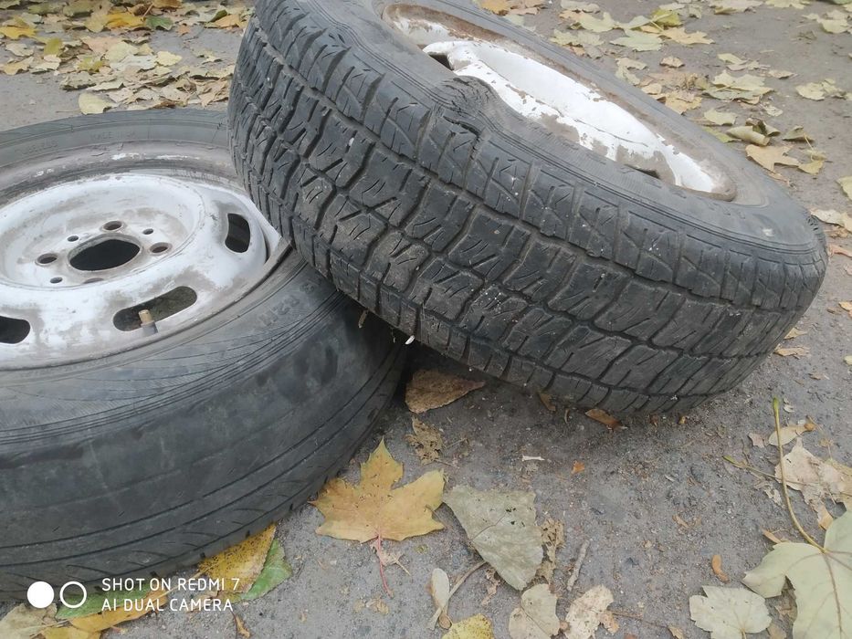 Продам два колеса