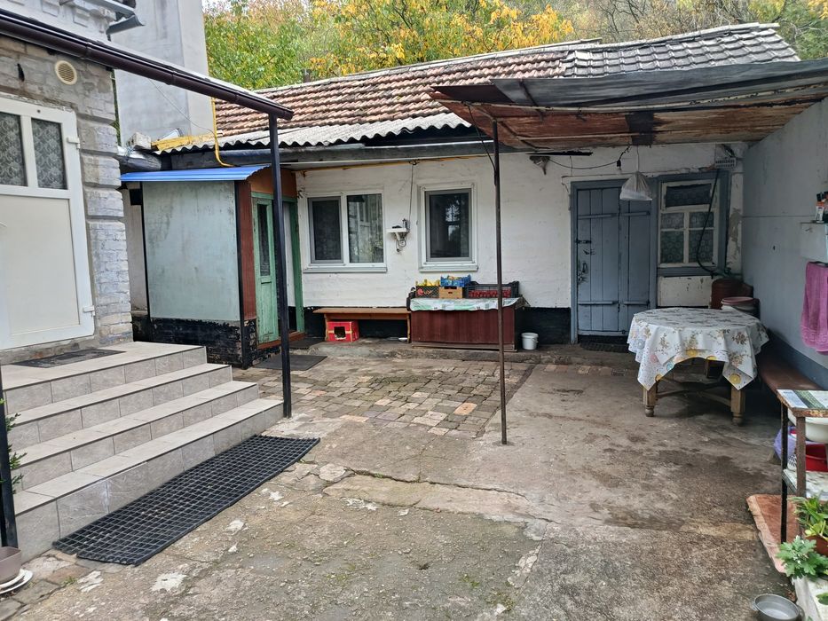 Продам приватизований будинок в Таромському