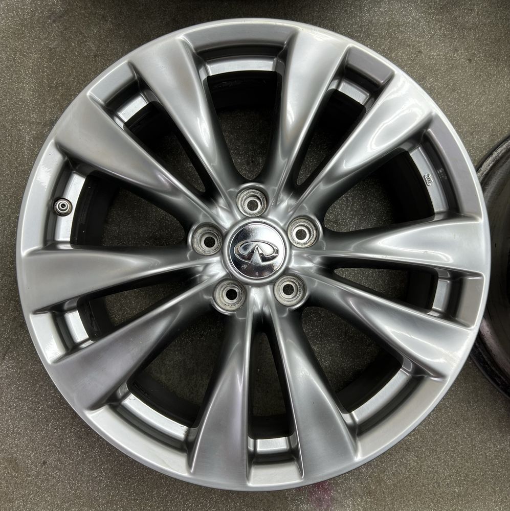 Диски R18 5 114.3 et43 J8 Оригінал Infinity q50 q60 q70 nissan