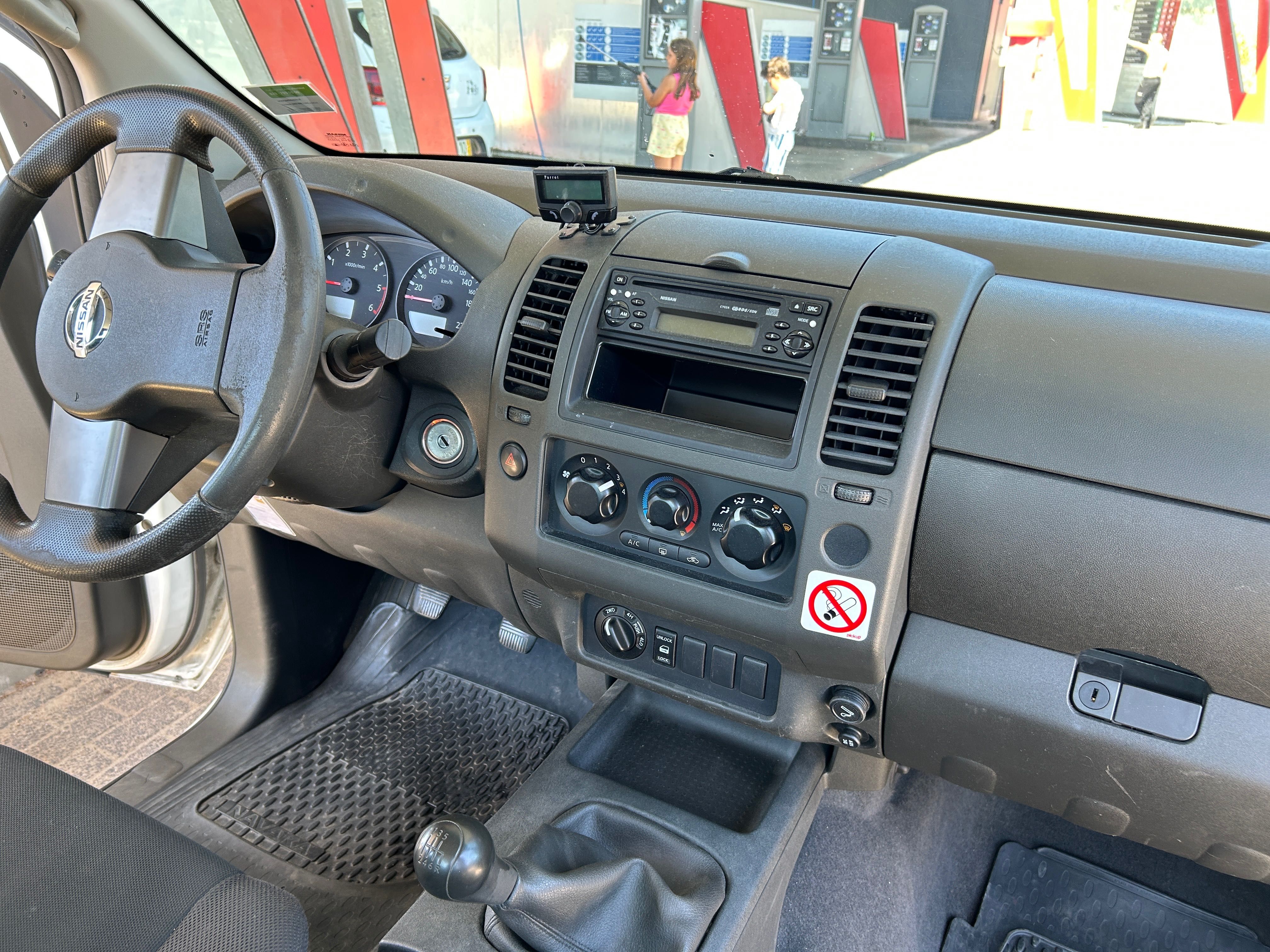 Nissan Navara 4x4 king cab 2.5 dci 174cv 105.000 km.