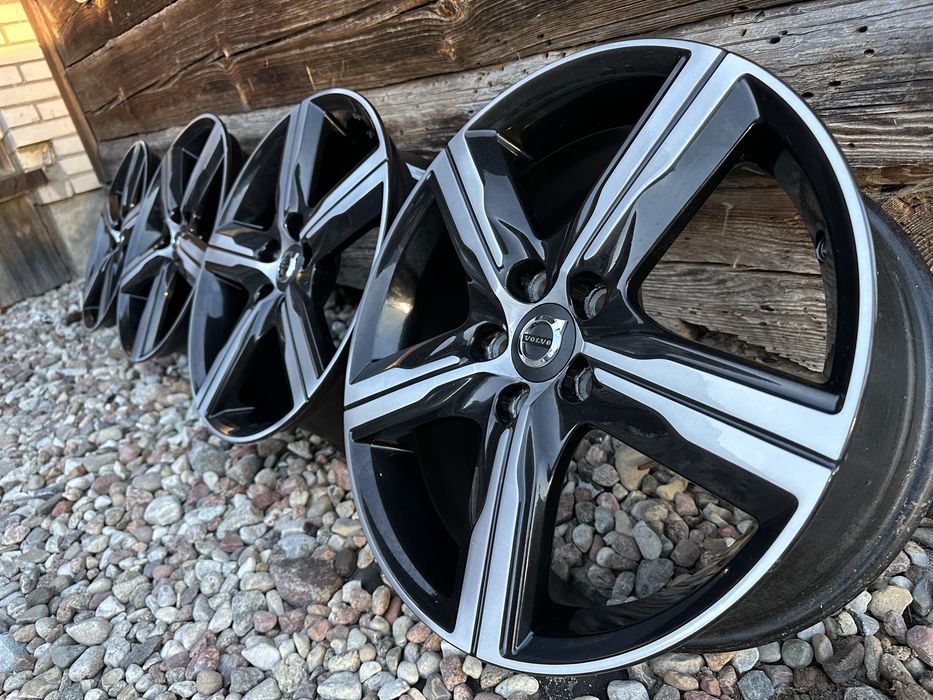 VOLVO V40 V60 S60 S80 V70 S40 XC60 kpl FELGI koła 17” 5x108 R-Design