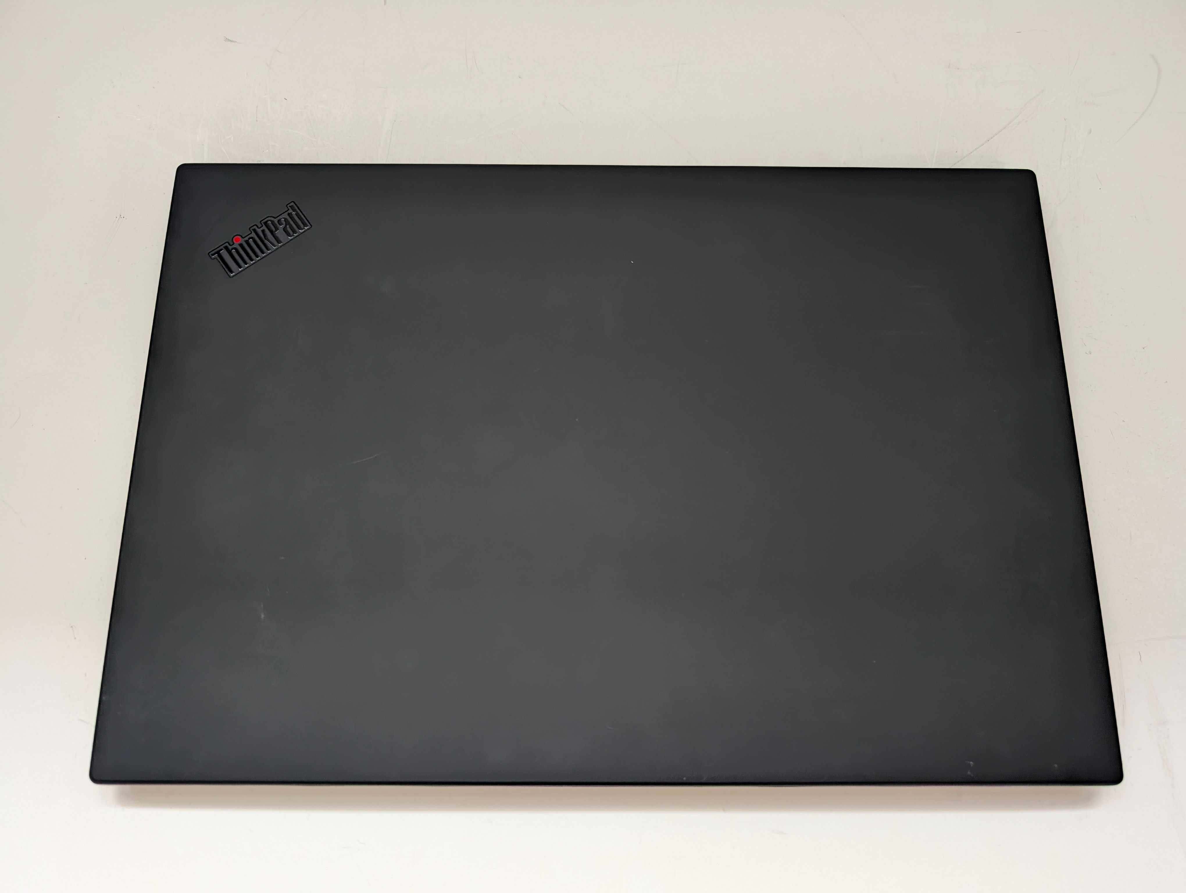 15" Lenovo Thinkpad P1 Gen 1 (Xeon E-2176M, 32GB, nvme 512GB, FHD IPS)