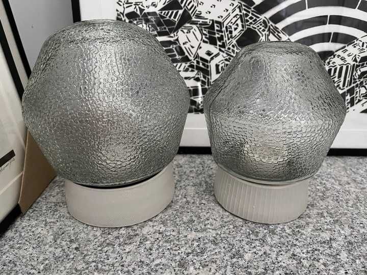 Lampa, biała ceramika, szklany klosz PRL