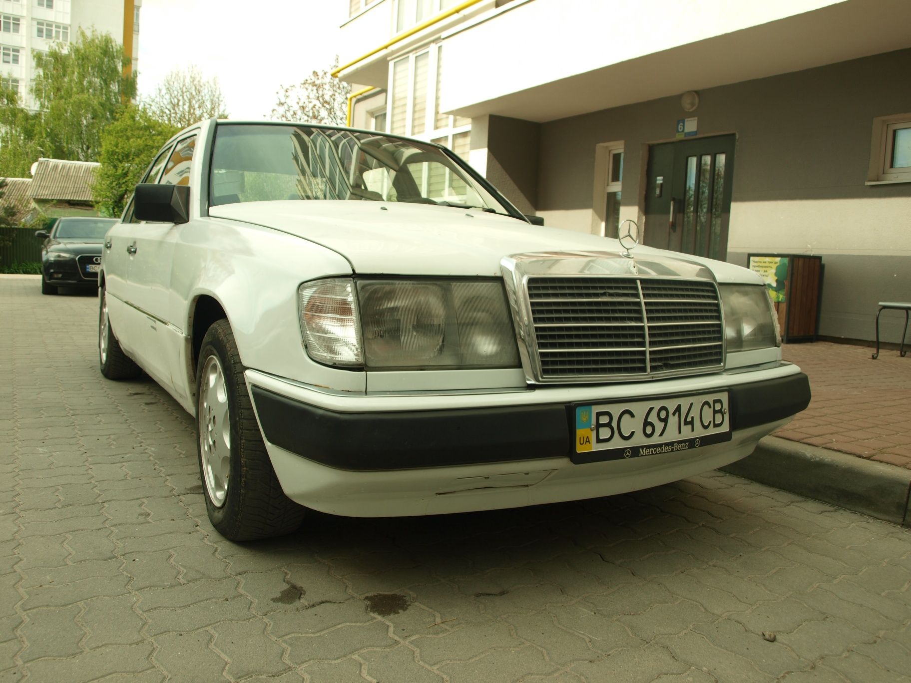 Mercedes Benz w124 2.3