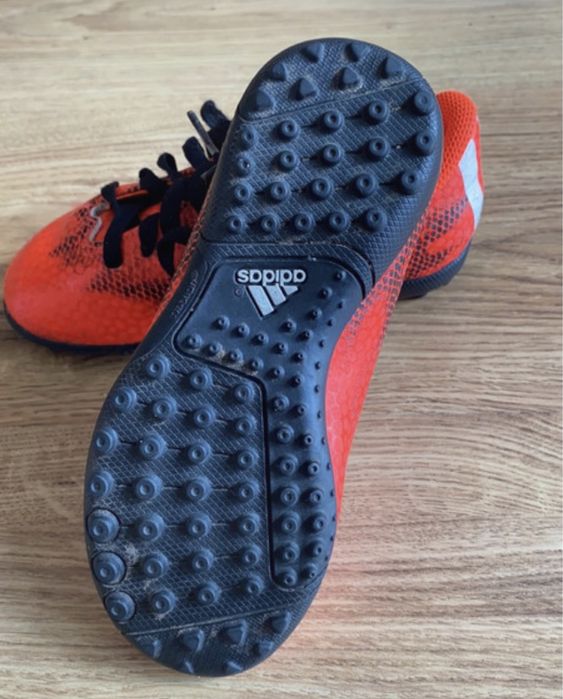 Buty sportowe, halówki ADIDAS