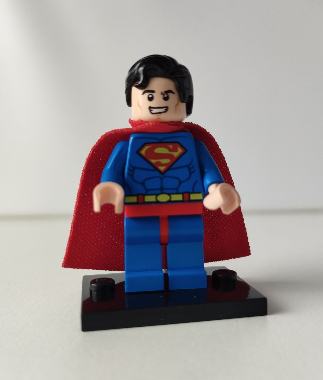 LEGO Minifigures - Superman z dwiema twarzami