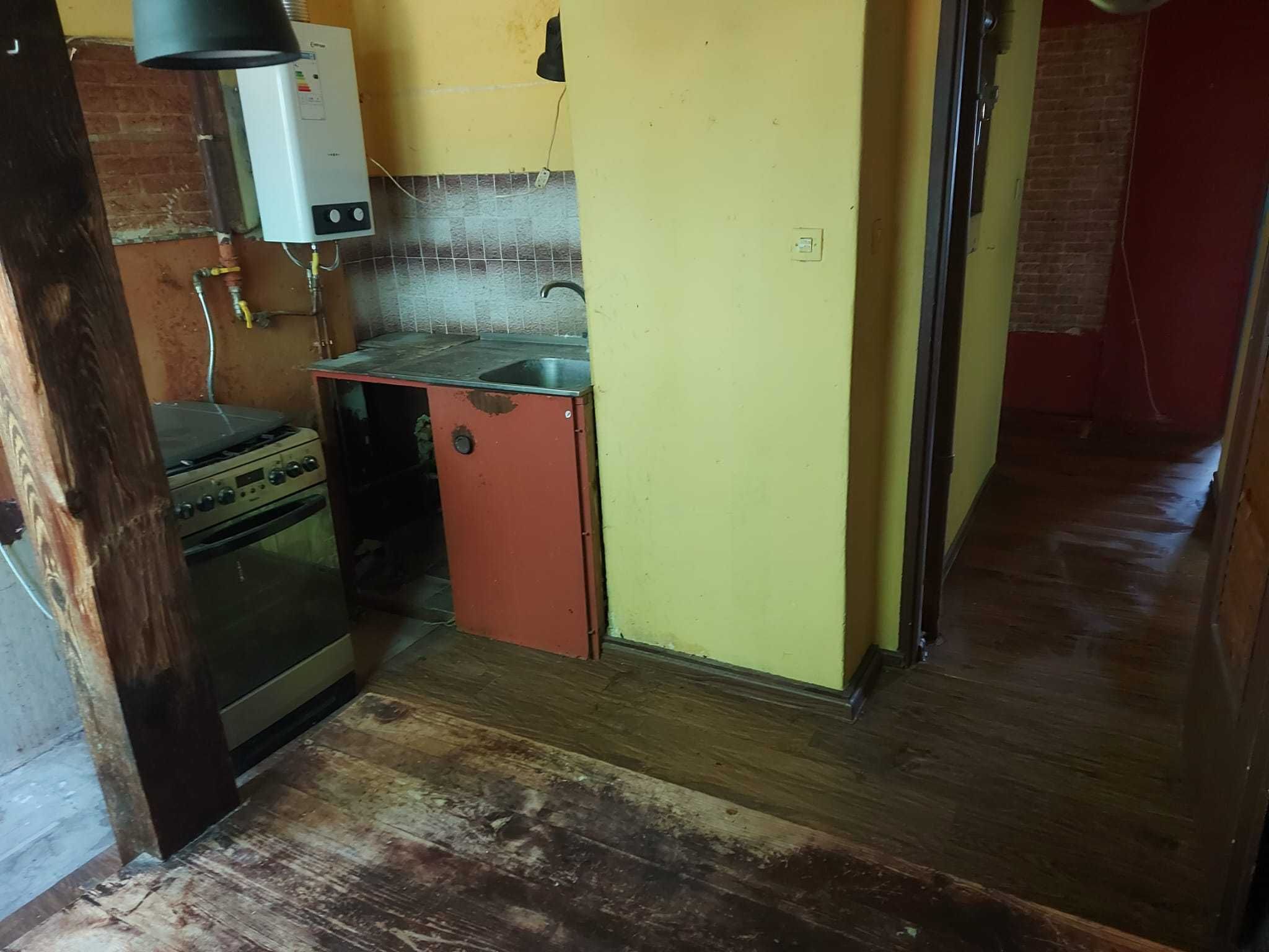 Jastrowie, parter, 3 pokoje, balkon, do remontu
