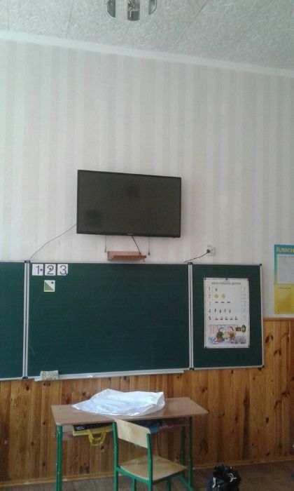 монтаж телевизора на стену в  ОДЕССЕ,настройка смарт тв и кинозалов
