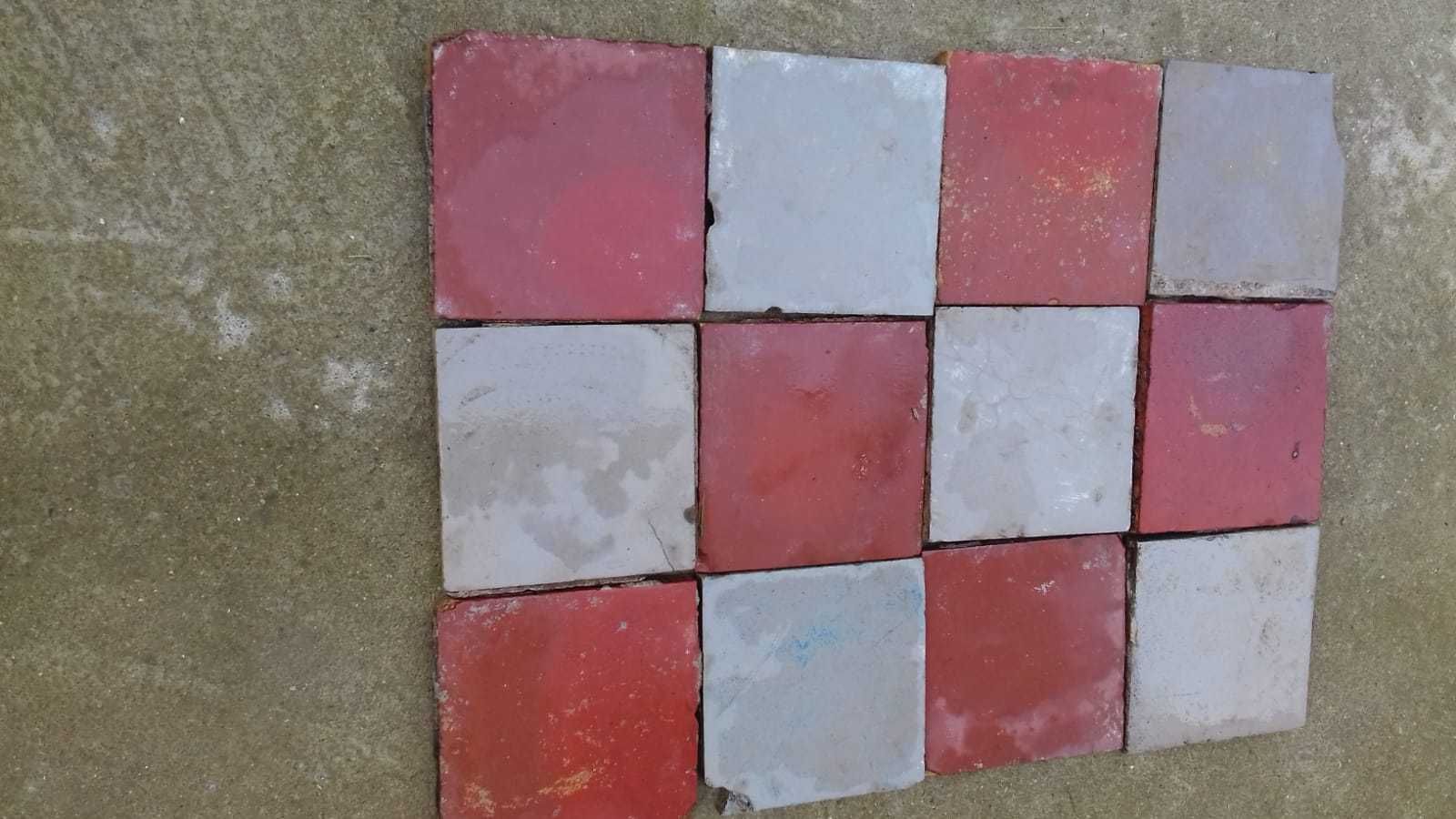 Stare 120 lat plytki podlogowe ceramiczne sygnowane K" mam 1m2