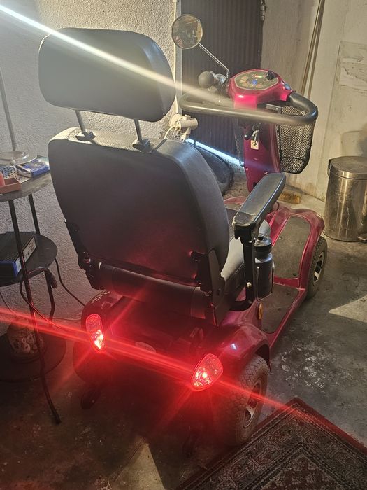 Scooter elétrica mobilidade reduzida