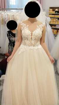 Śliczna suknia ślubna - model "Omena"