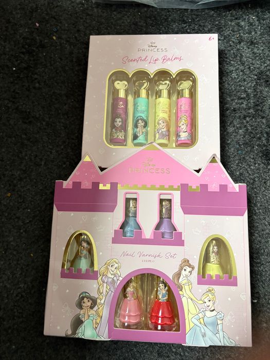Детская серия принцессы Disney  канцелярия расческа лаки бальзам