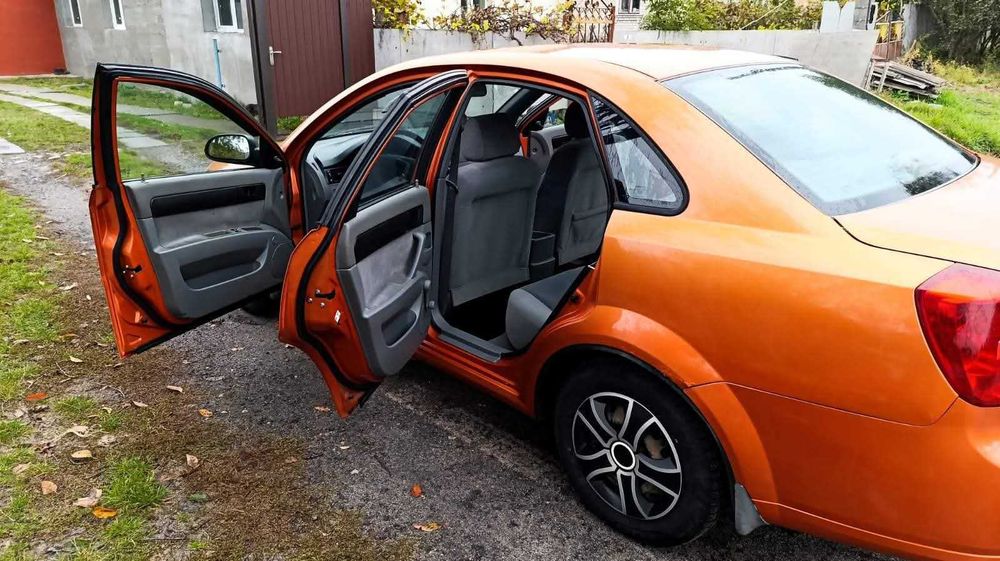 Продажа авто Шевроле лачети