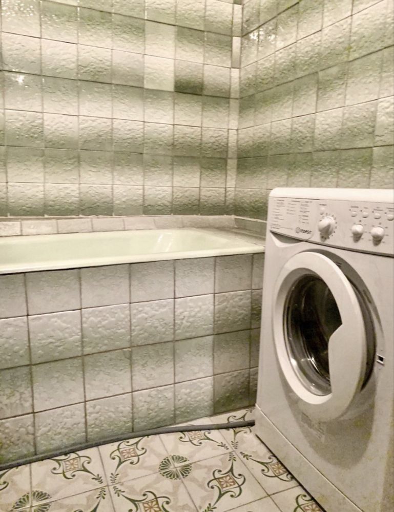 Продам 2 ком квартиру Южный 2-й мкр-н Коммунарский р-н
