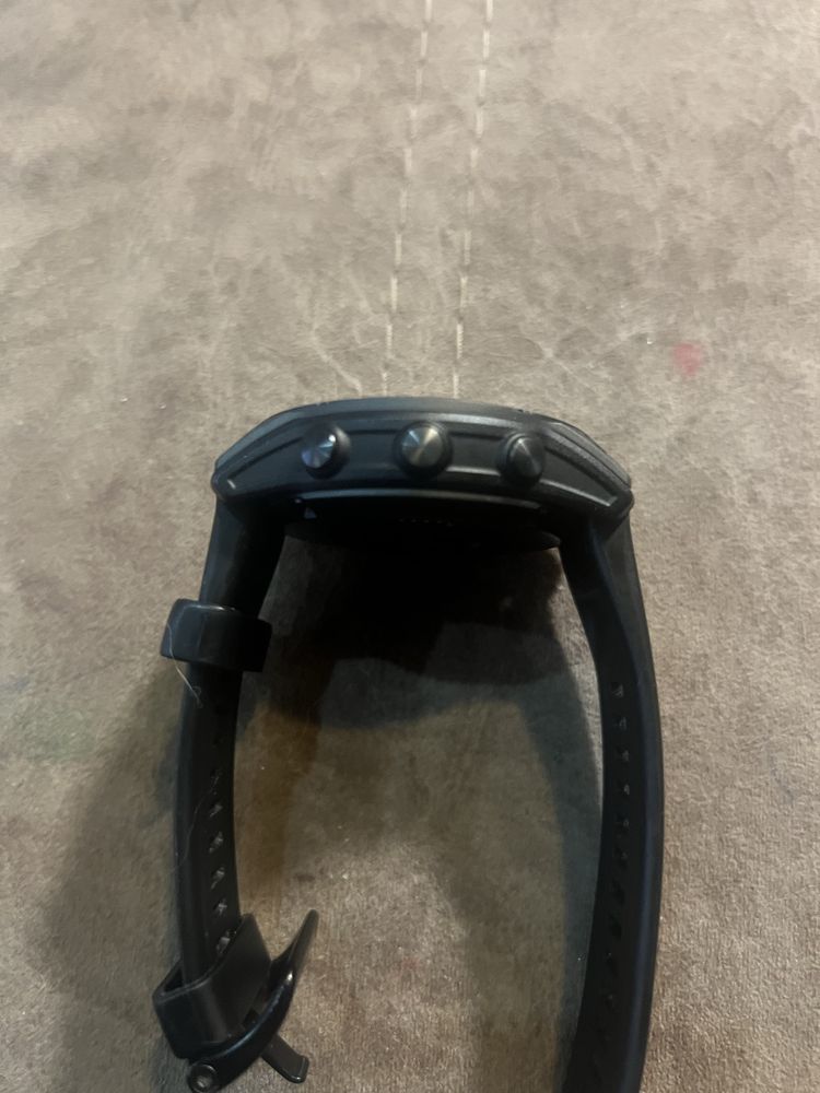 ENDURO 2. SAPPHIRE SOLAR Ultraperformance Multisport GPS Watch