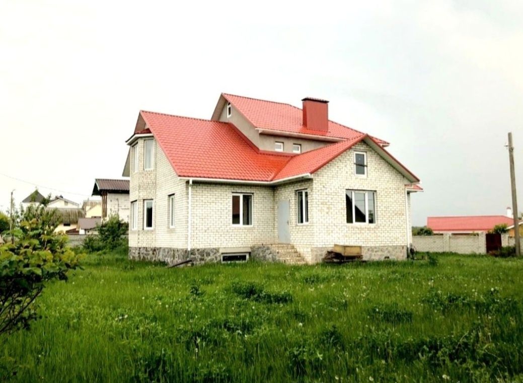 Продам дом большой и уютный Горбаневка. 200000$