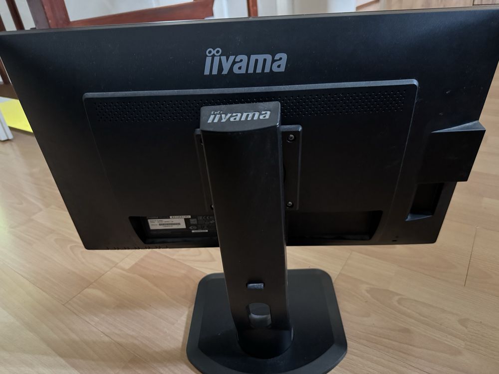 Mojitor Iiyama 24”