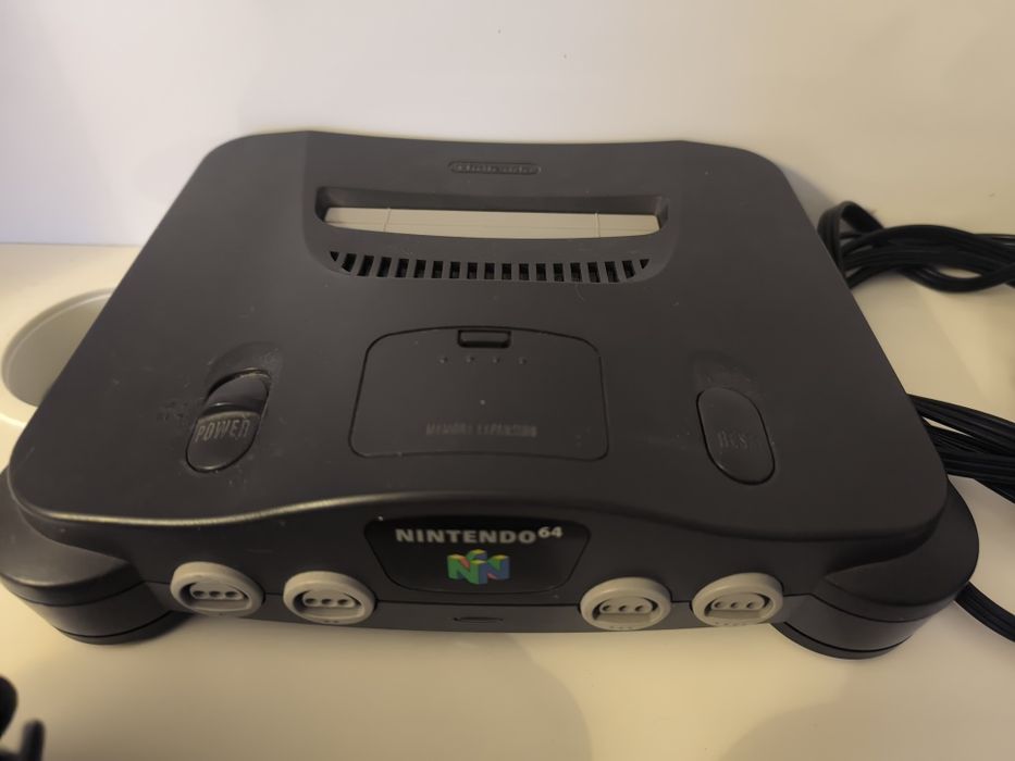 Nintendo 64 + comandos + cabos