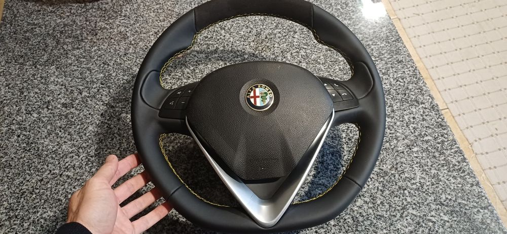 Volante Alfa Giulietta Mito Quadrifoglio