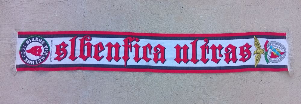 Cachecol da claque Diabos Vermelhos