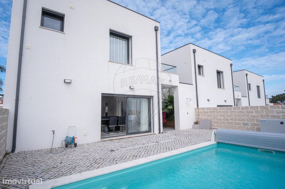 Moradia T4 para venda