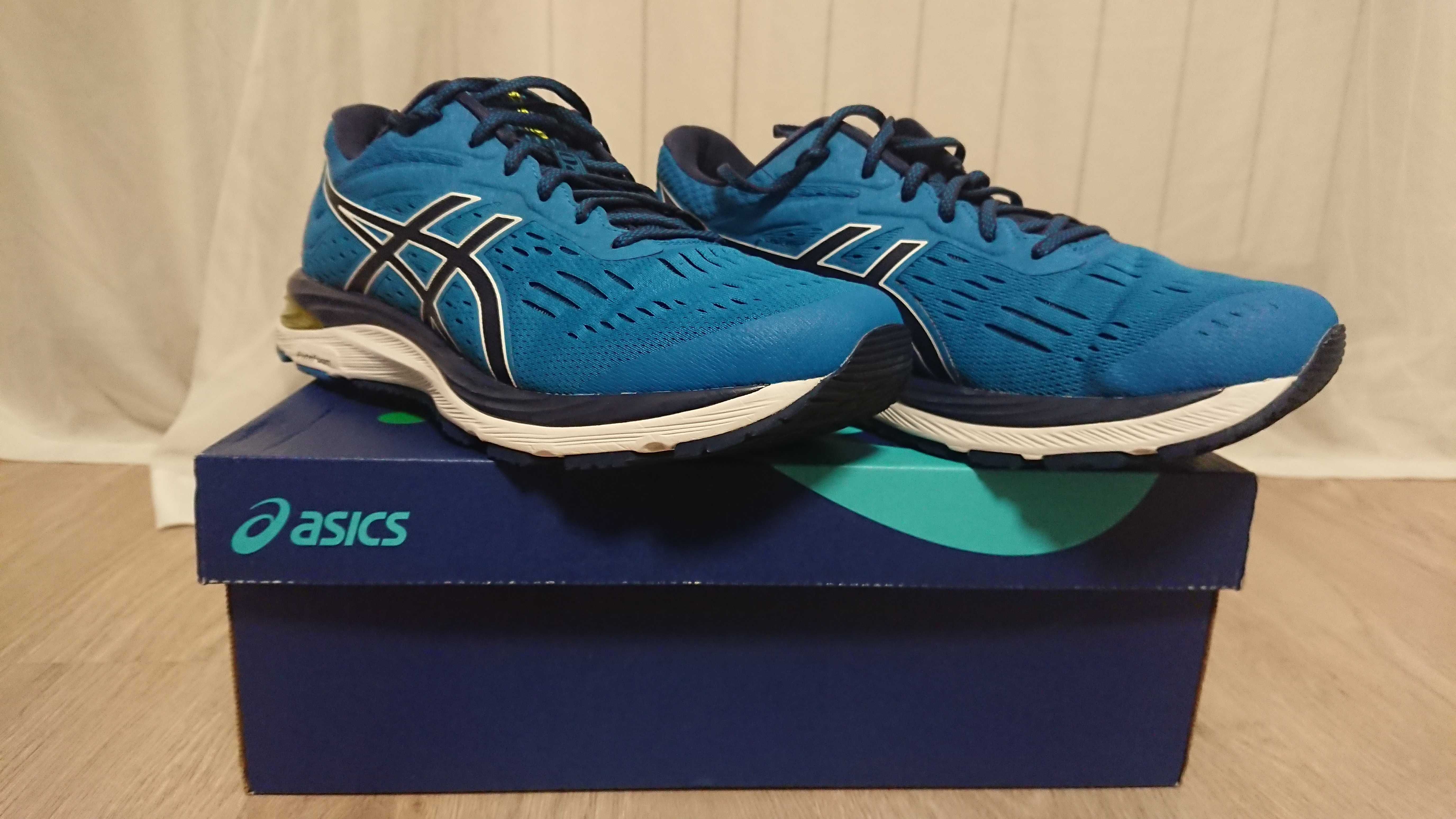 Чоловічі бігові кросівки Asics Gel-Cumulus 20