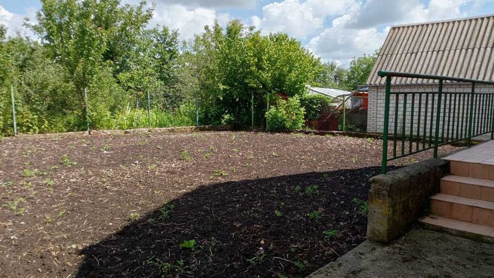 будинок з земельною ділянкою