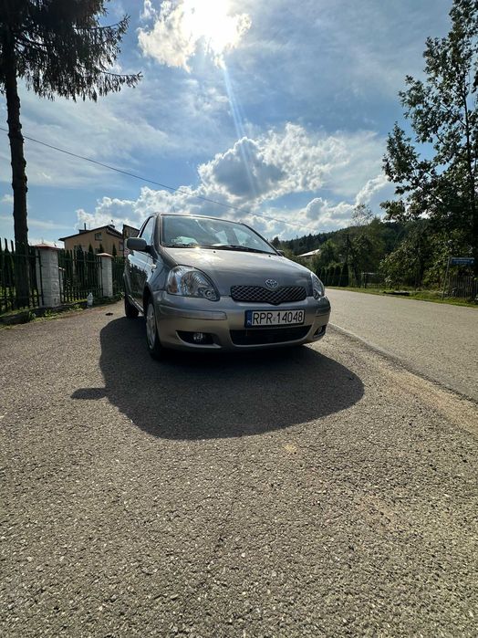 toyota yaris 1.0 vvti benzyna