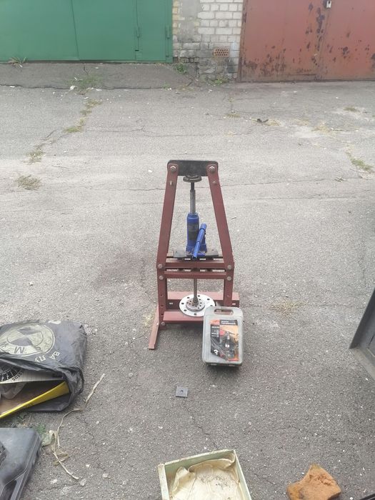 Пресс  с домкратом 3т.
