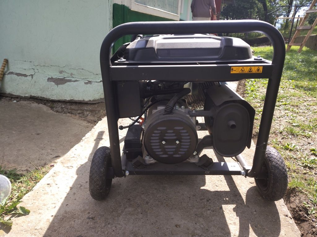 Генератор бензиновий RATO R6000D