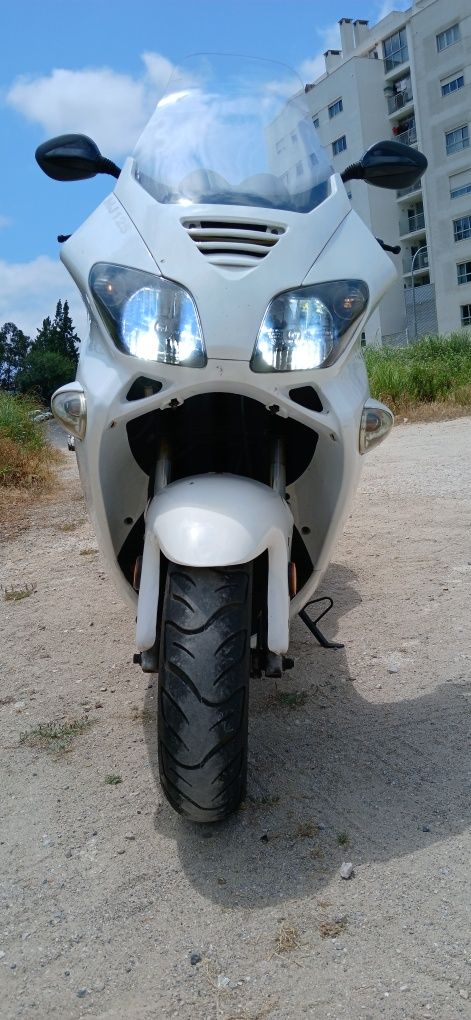 Scooter 125cc modelo Jonway