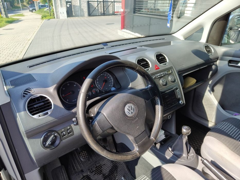 Volkswagen caddy 3 -doinwestowany- wersja 7 osobowa