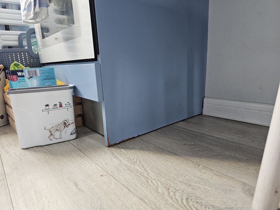 Meble kuchenne laminowane z mechanizmami BLUM