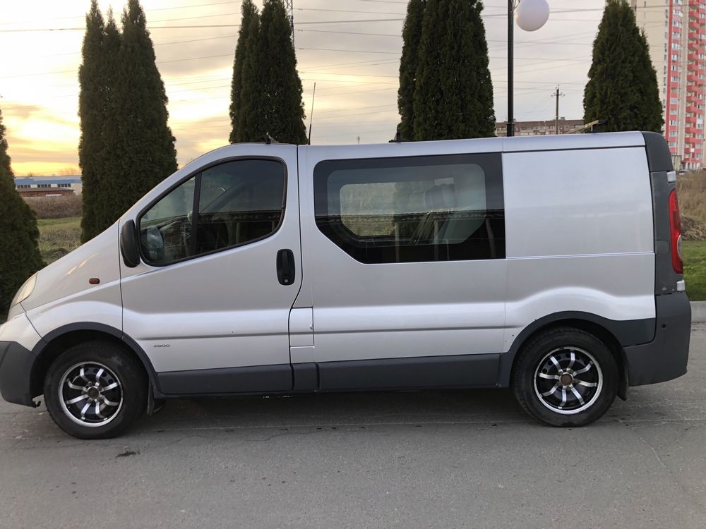 Opel Vivaro 2011 газ-бензин