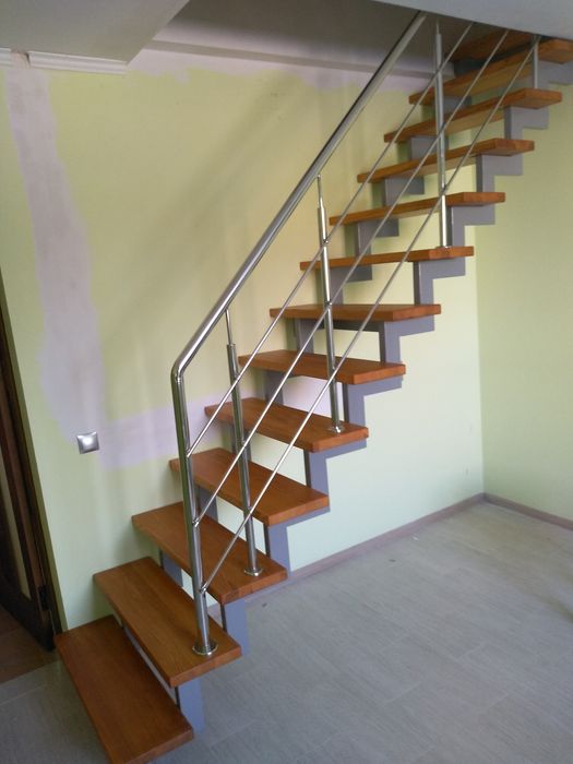 Сходи ступені дуб ясен бук сосна перила нержавіка ковані дерев'яні