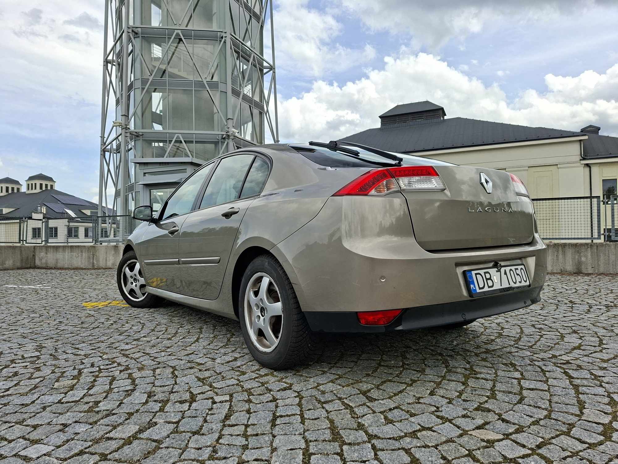 Renault Laguna III, salon Polska
