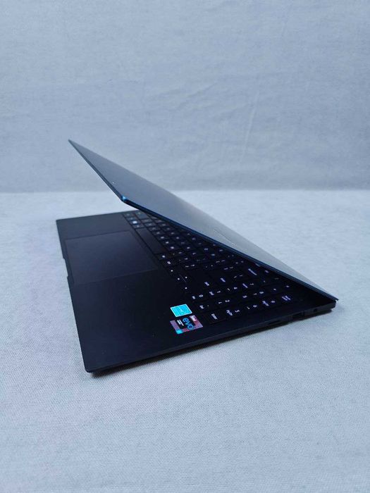 Ноутбук Samsung Galaxy Book Pro 15.6"/OLED/i7-1165G7/16GB RAM/1TB SSD