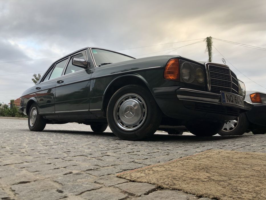Mercedes-Benz W123 220D 1977