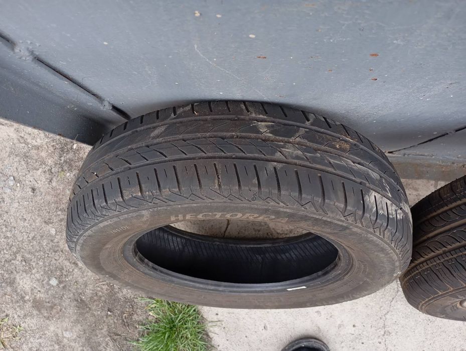 Продам резину на авто б/у