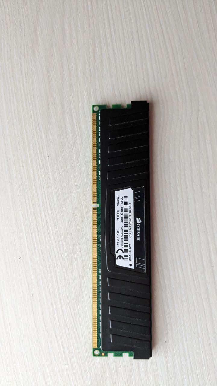 Оперативная память Corsair 4gb DDR3